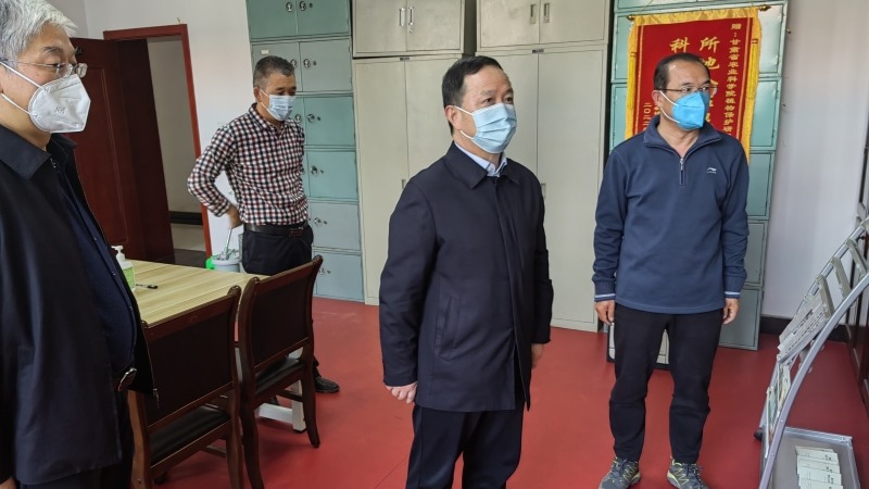 坚定信心紧抓疫情防控 靠实责任加强党的建设努力开创高质量发展新局面